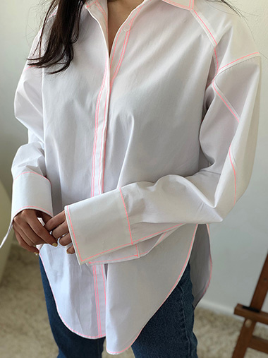 Oversized white cotton shirt with neon stitch