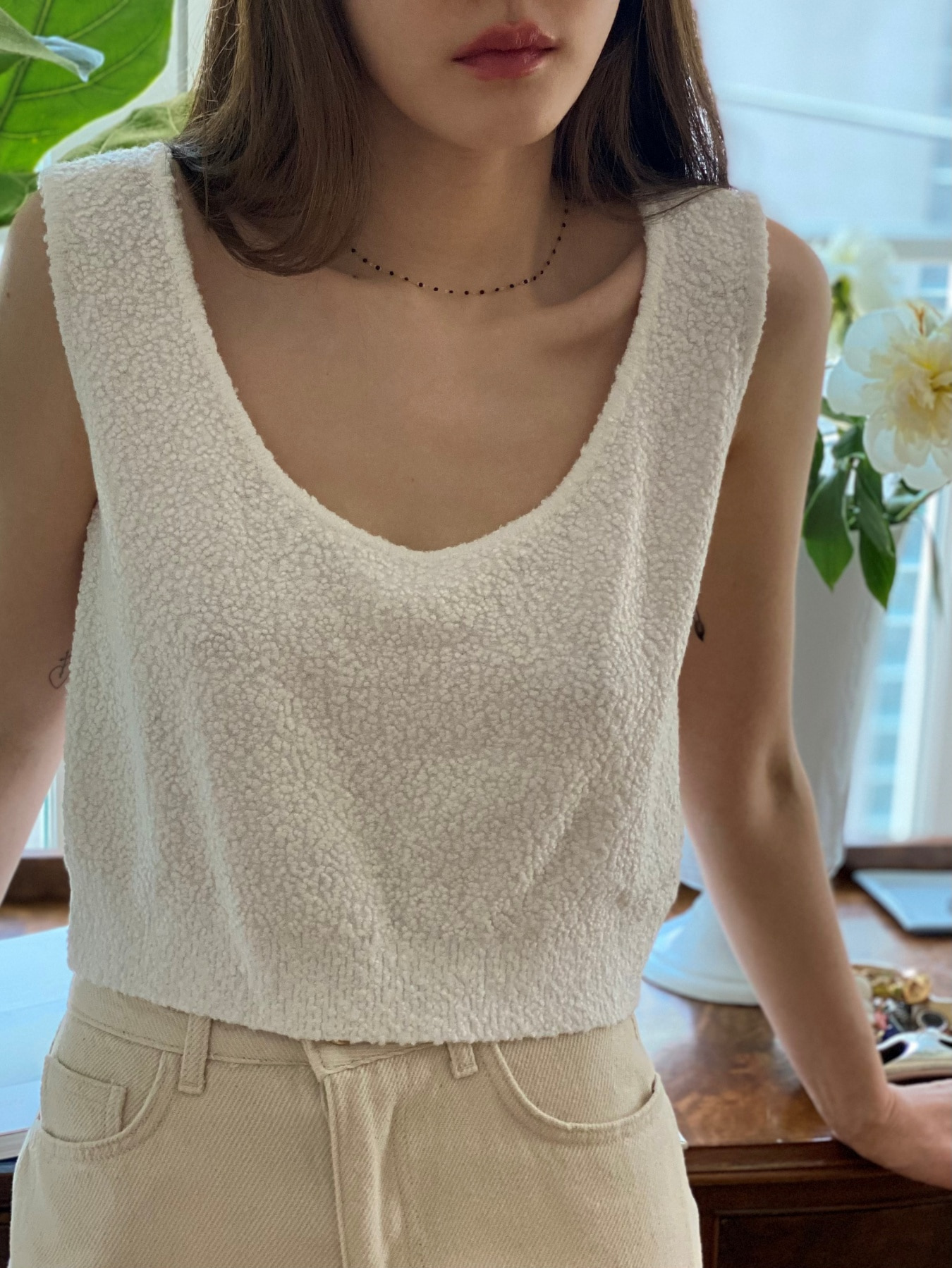 ARLES BOUCLÉ SLEEVELESS KNIT TOP (LIMITED/OFF-WHITE)